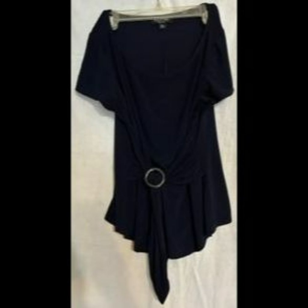 Navy silky knit top w/scoop neckline, self-gathered belt/buckle. XL